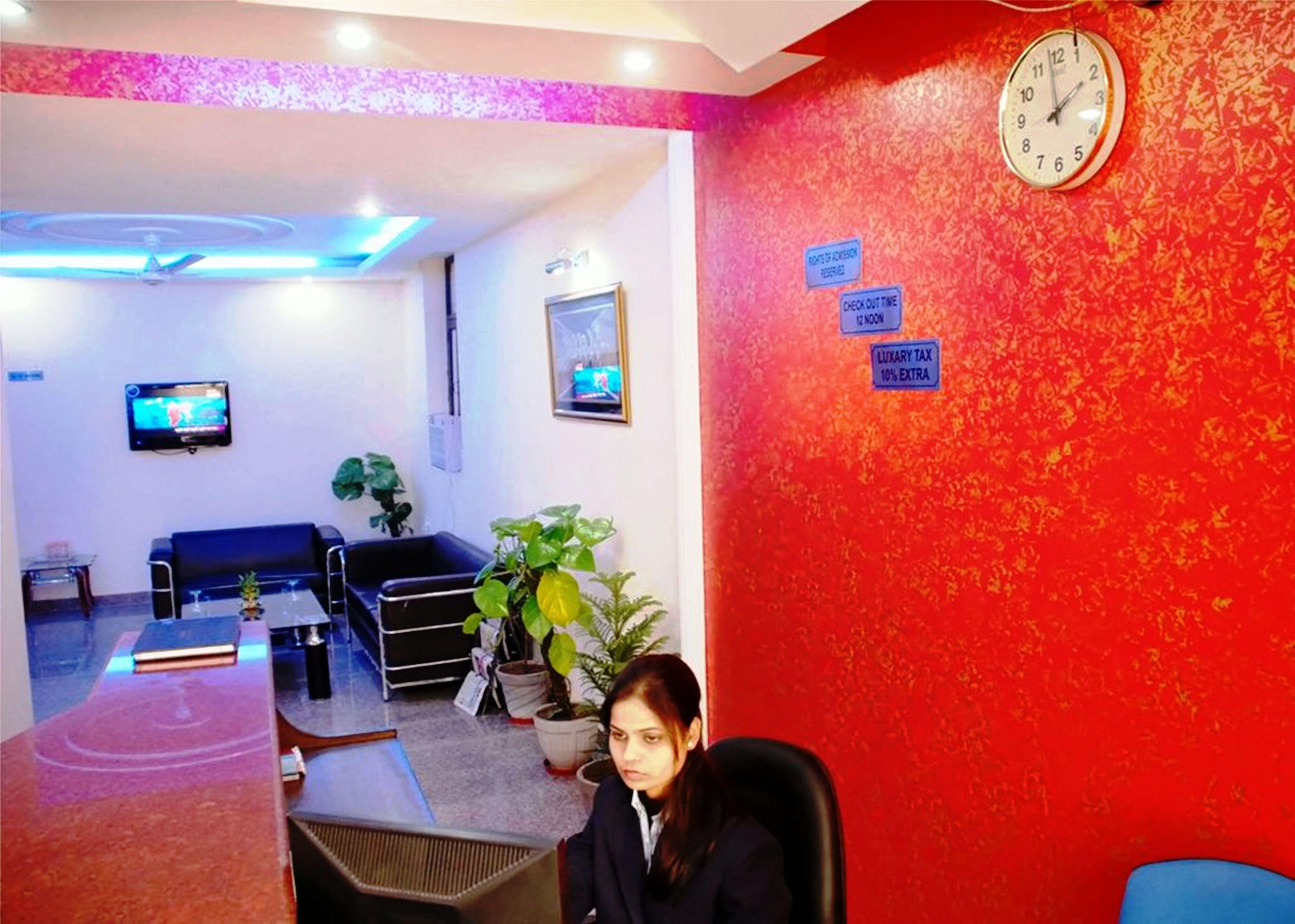Airport Hotel Mayank Residency Нью-Дели Экстерьер фото
