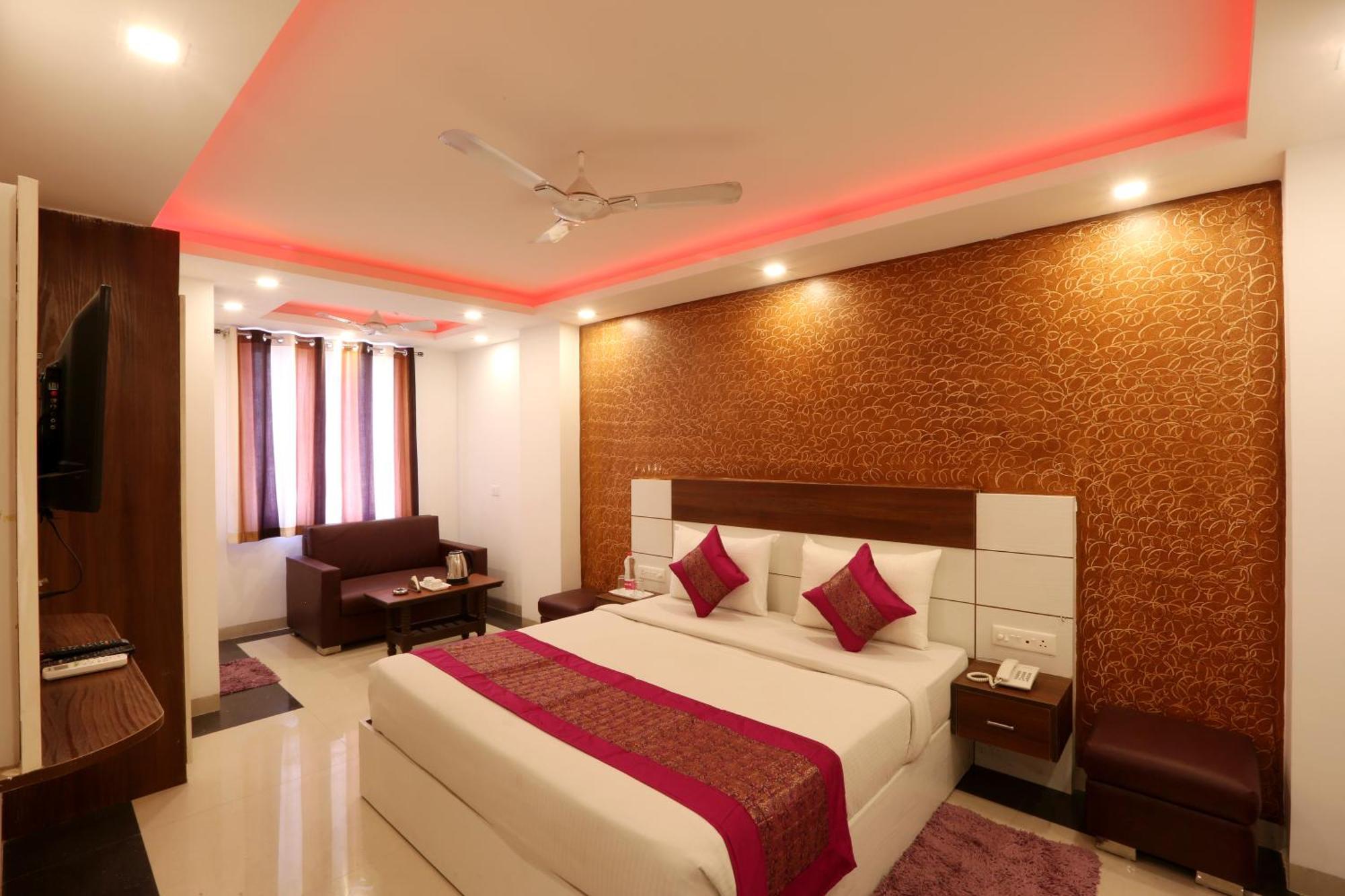 Airport Hotel Mayank Residency Нью-Дели Экстерьер фото