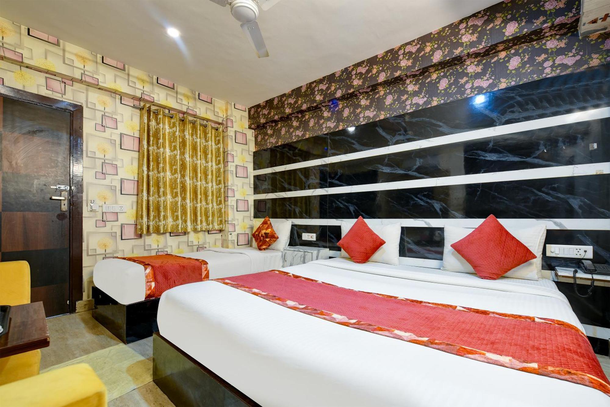 Airport Hotel Mayank Residency Нью-Дели Экстерьер фото