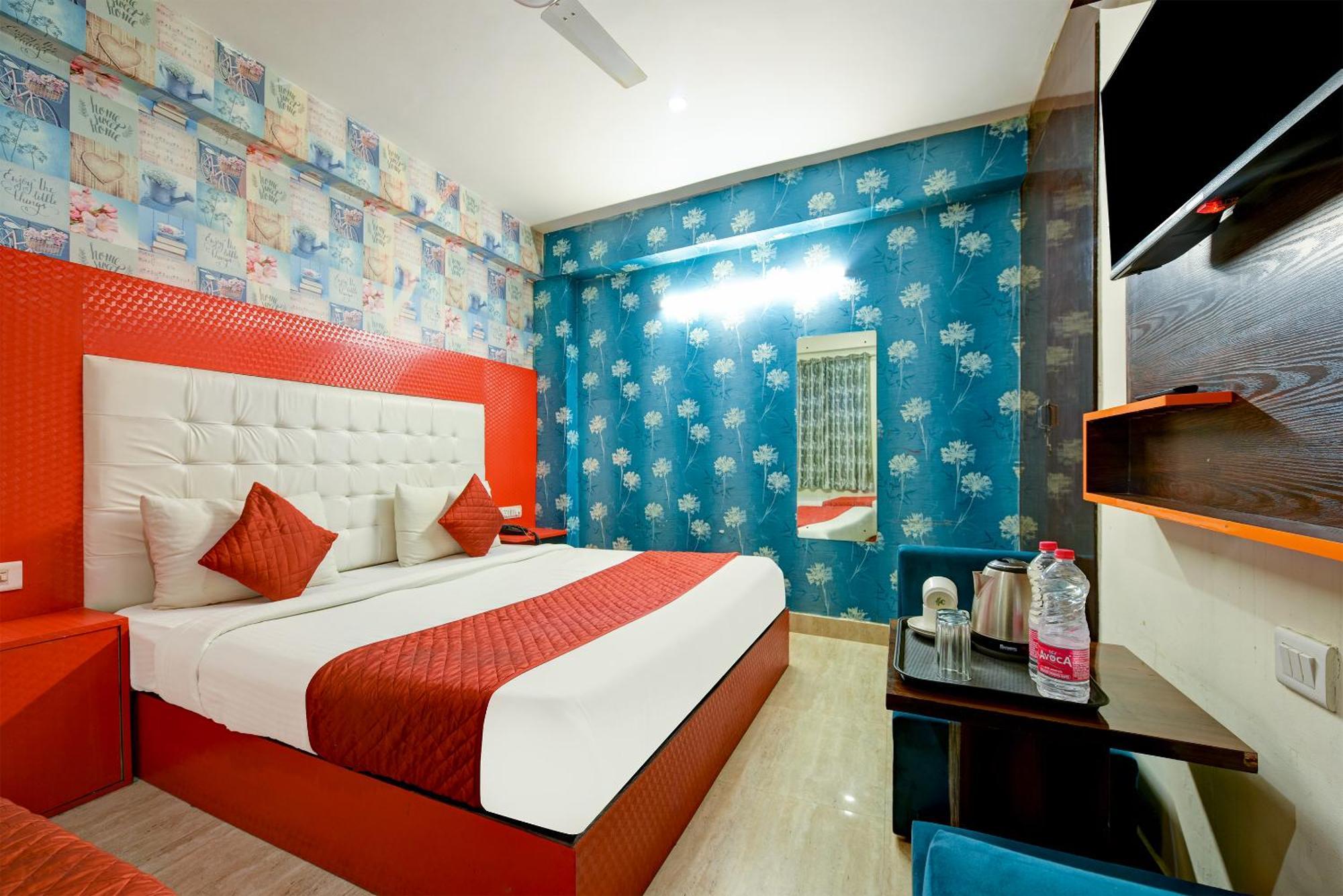 Airport Hotel Mayank Residency Нью-Дели Экстерьер фото