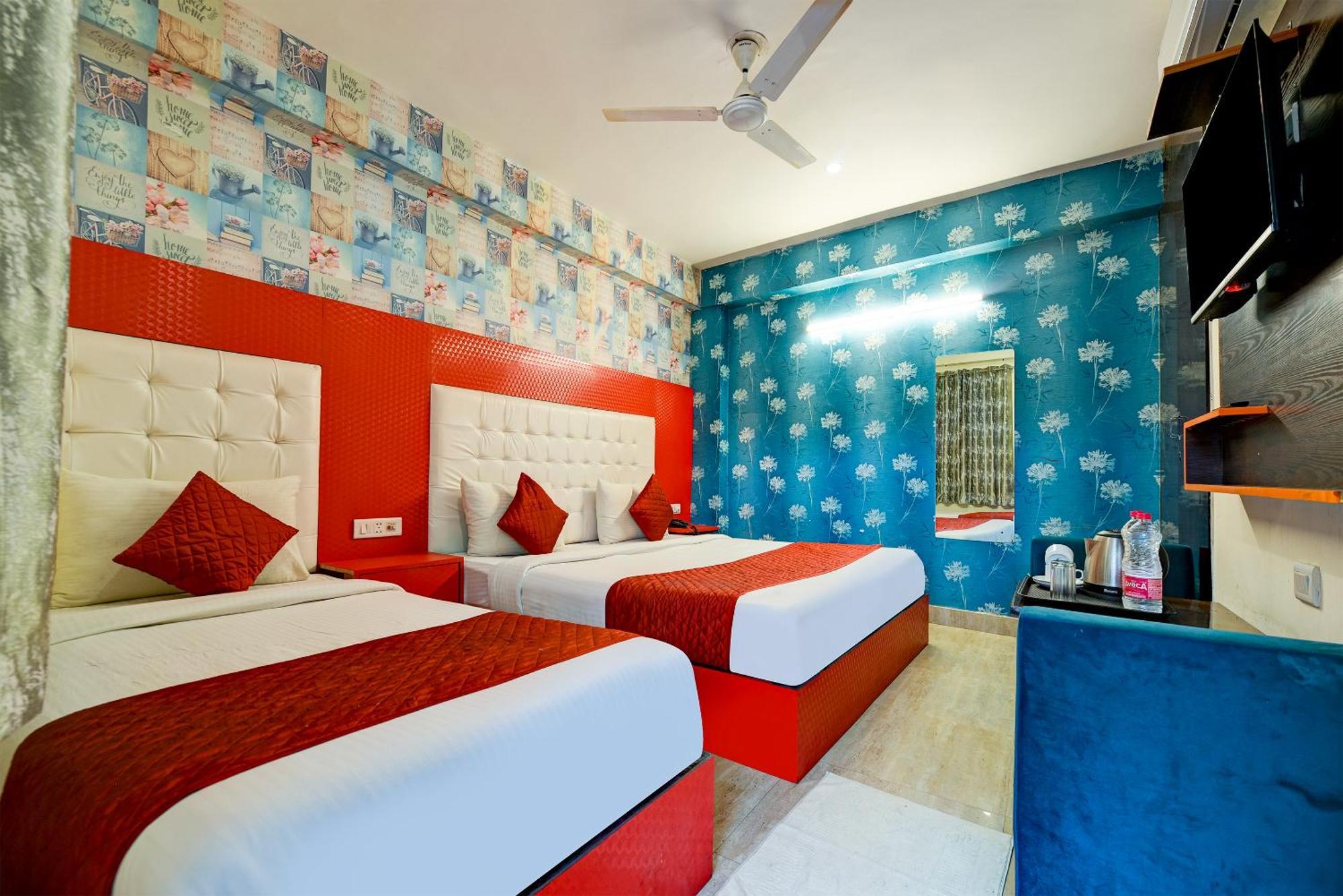 Airport Hotel Mayank Residency Нью-Дели Экстерьер фото